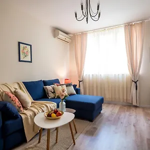 Apartament Urban Garden 